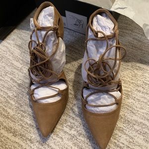 Banana Republic Dakota lace Up pumps